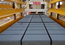 標(biāo)準(zhǔn)透水磚生產(chǎn)機(jī)械也可以很時(shí)髦噠！