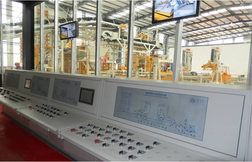 空心磚制磚機(jī)、多孔空心磚機(jī)中央電器控制室 空心磚制磚機(jī)、多孔空心磚機(jī)中央電器控制室