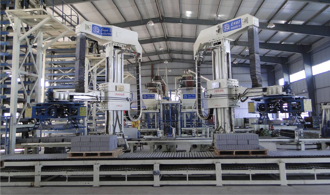 水泥磚碼垛機(jī)、空心磚碼垛機(jī)圖片