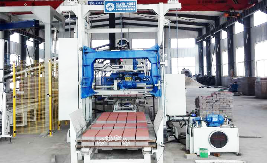 水泥免燒磚成型機(jī) \