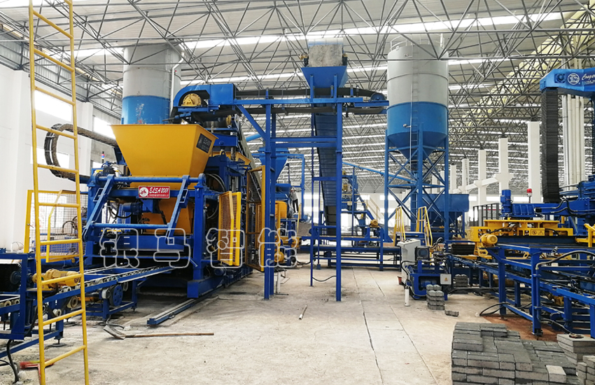 煤矸石免燒磚制磚機(jī)生產(chǎn)線中全自動(dòng)碼垛機(jī)的幾大優(yōu)勢(shì)!