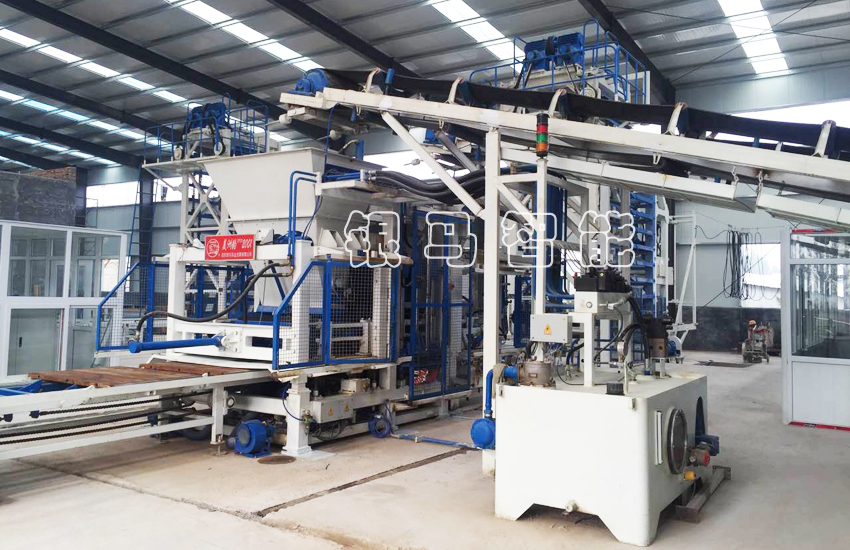 全自動透水磚設(shè)備液壓系統(tǒng)元件故障原因有哪些?