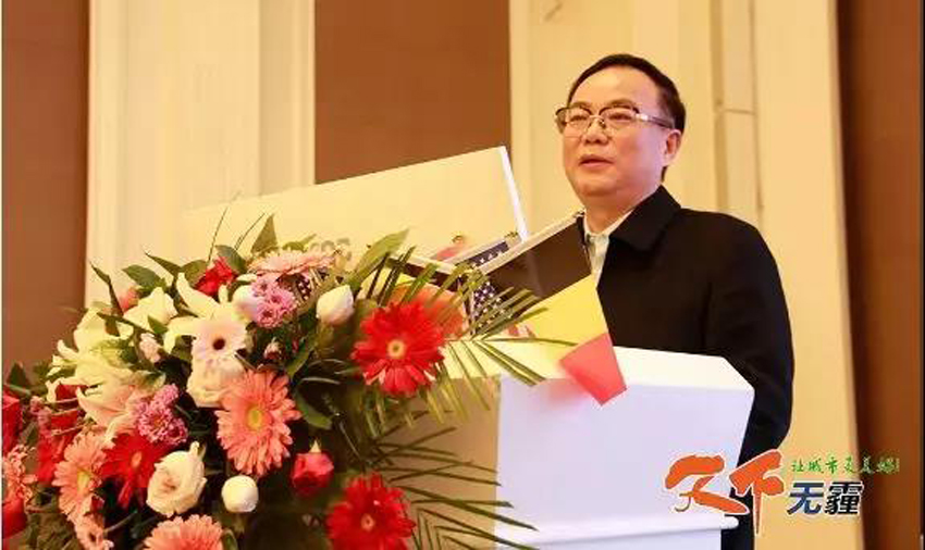 鄭州鼎盛企業集團董事長盧洪波致辭