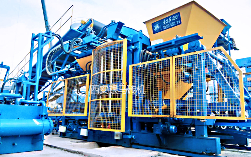 免燒磚制磚機生產線應用問題及振動分析